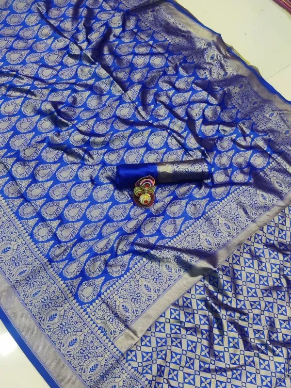 Blue_Embellished_Banarasi_Jacquard_Saree_(Blue)